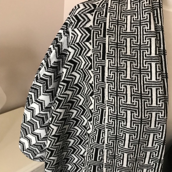 COCO + CARMEN WATERFALL CARDIGAN SWEATER w/ FRINGE - Picture 2 of 5